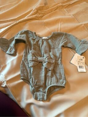 Gauze Baby Bow Front Bodysuit in Sage
